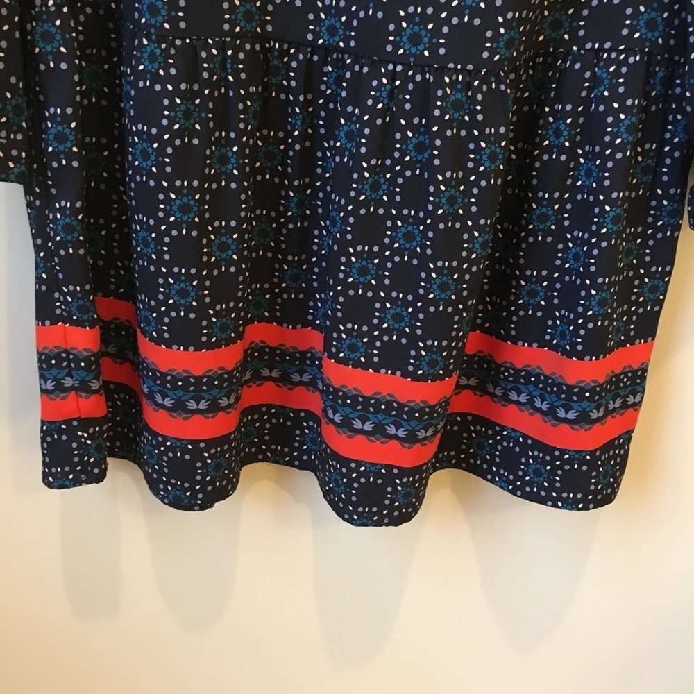 LOFT‎ Shift Dress - Picture 4 of 6